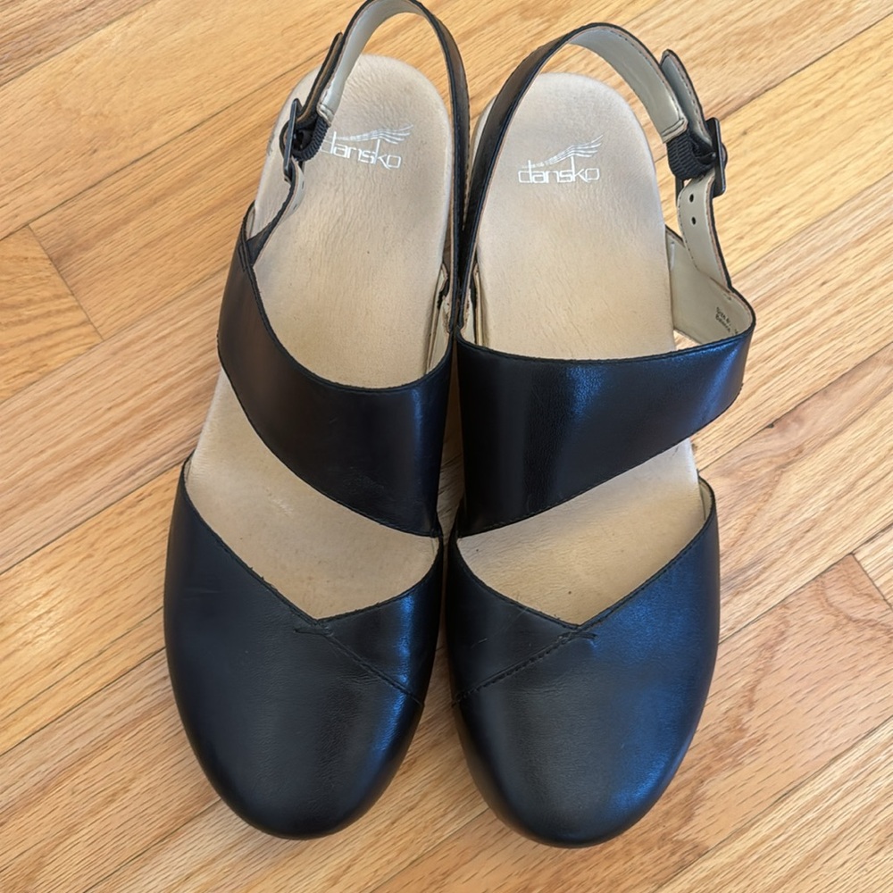 Dansko Clogs, Size 41 - image 2